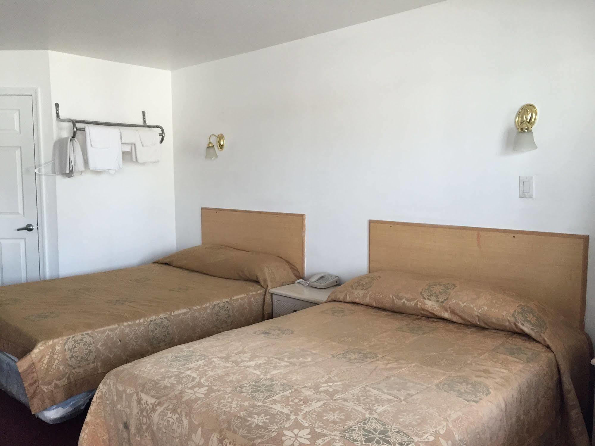 Mayfair Motel Cross Keys Kültér fotó